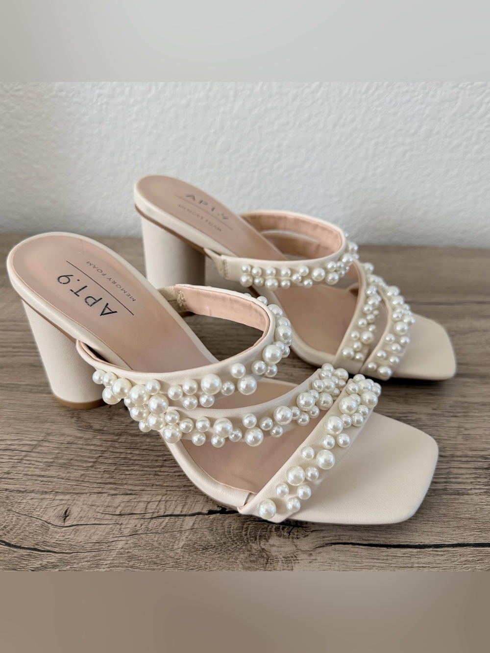 Apt. 9 Ivory Pearl Strappy Block Heels Embellished Square Toe Sz 6 Bridal Dressy